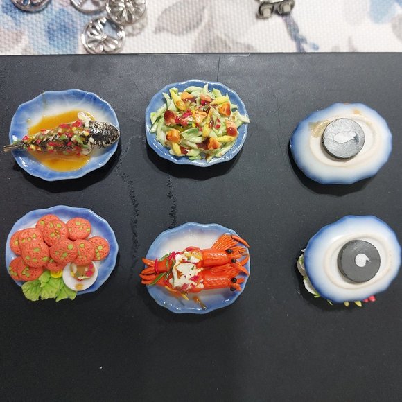 Miniature Yummy Food Plate Magnets Set of 6 Fridge Decor - Picture 4 of 4